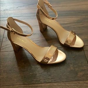 Nine West Womens  NEW, Rose Gold/Pink